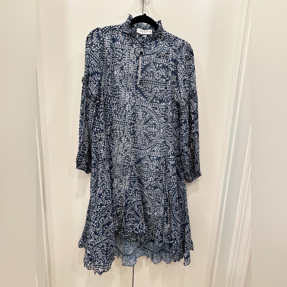 KLEID dress, size Medium, navy and white pattern print, fully lined.